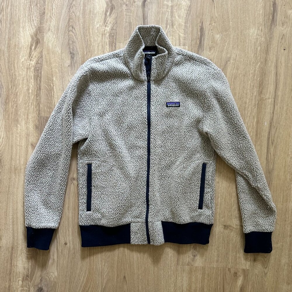 Patagonia W's Woolyester Fleece Jacket in Oat/Navy Accents - S
